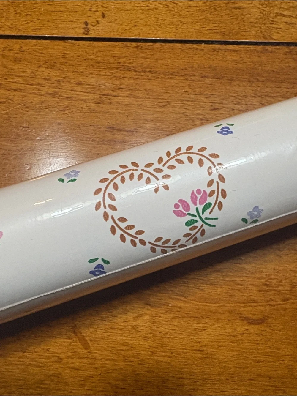 NEW! Con-Tact Self Adhesive Vinyl Roll - White with Floral Accent, 13.5 sq feet